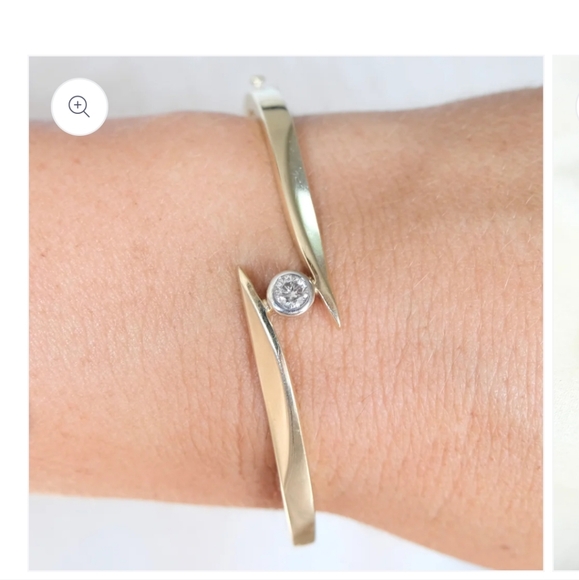 💢14k and diamond bracelet. - Picture 13 of 13